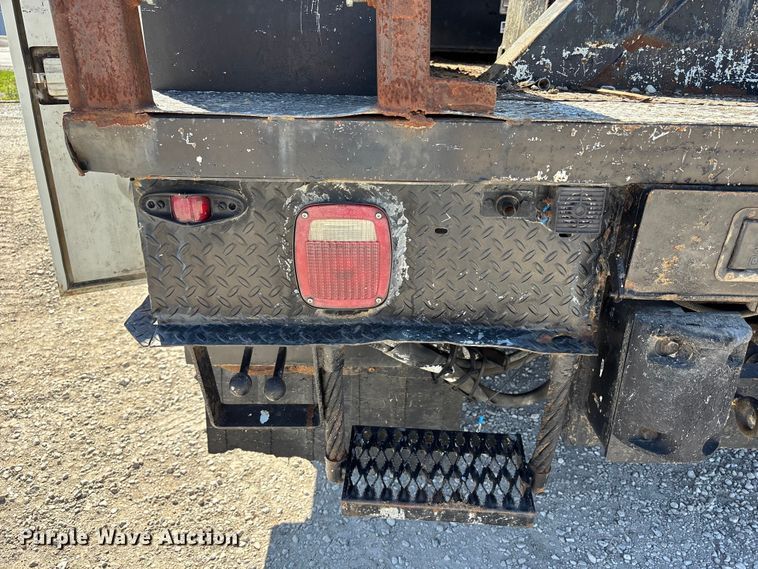 image for item FB3545 1987 International 1754 digger derrick truck
