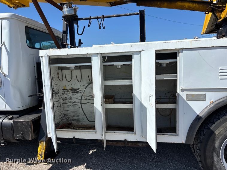 image for item FB3545 1987 International 1754 digger derrick truck