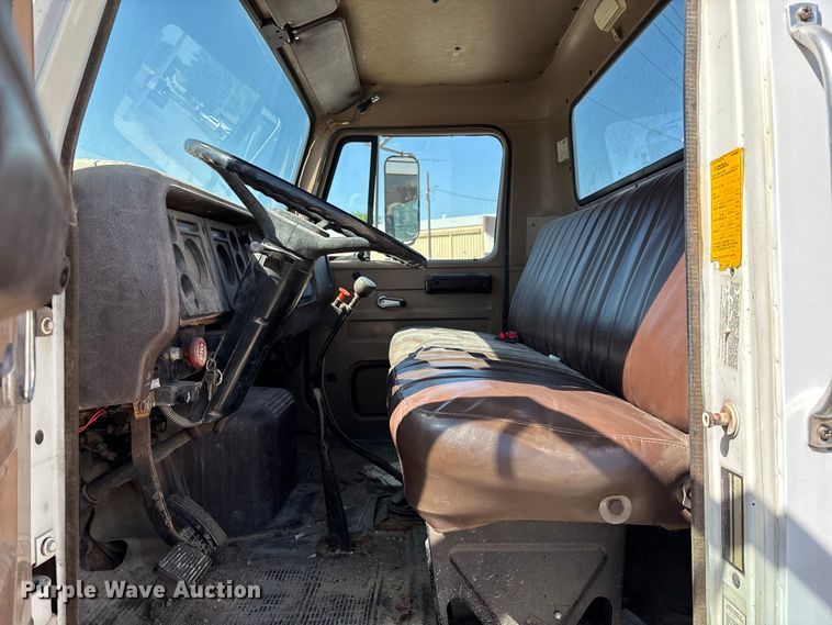 image for item FB3545 1987 International 1754 digger derrick truck