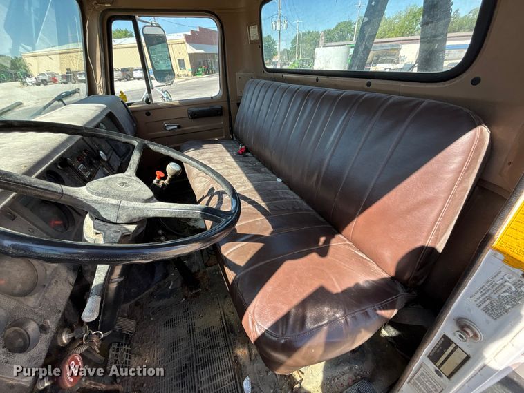 image for item FB3545 1987 International 1754 digger derrick truck