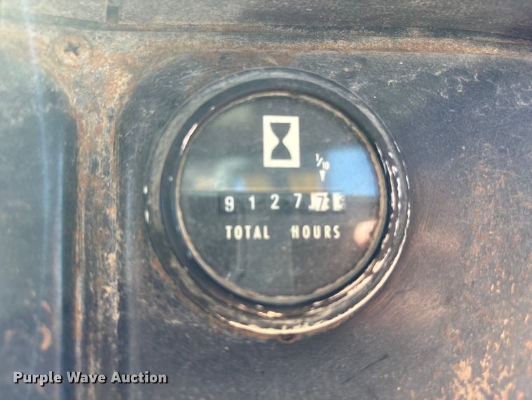 image for item FB3545 1987 International 1754 digger derrick truck