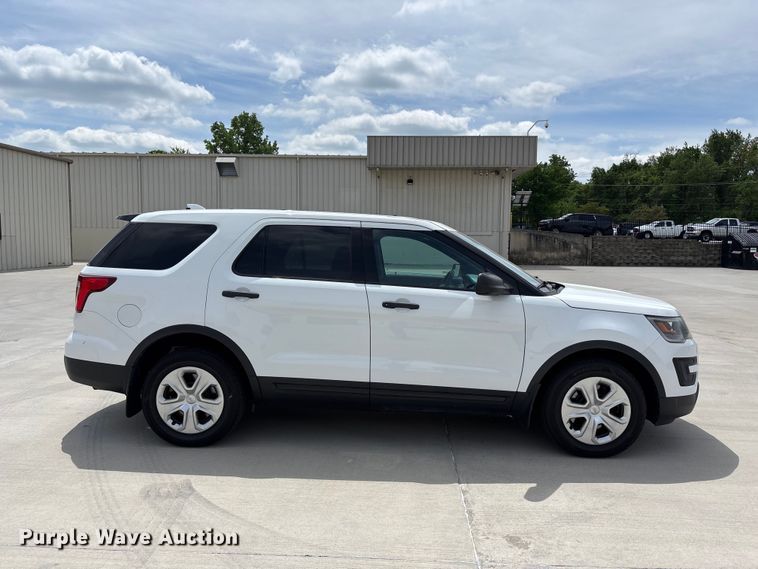 image for item FB3658 2016 Ford Explorer Police SUV