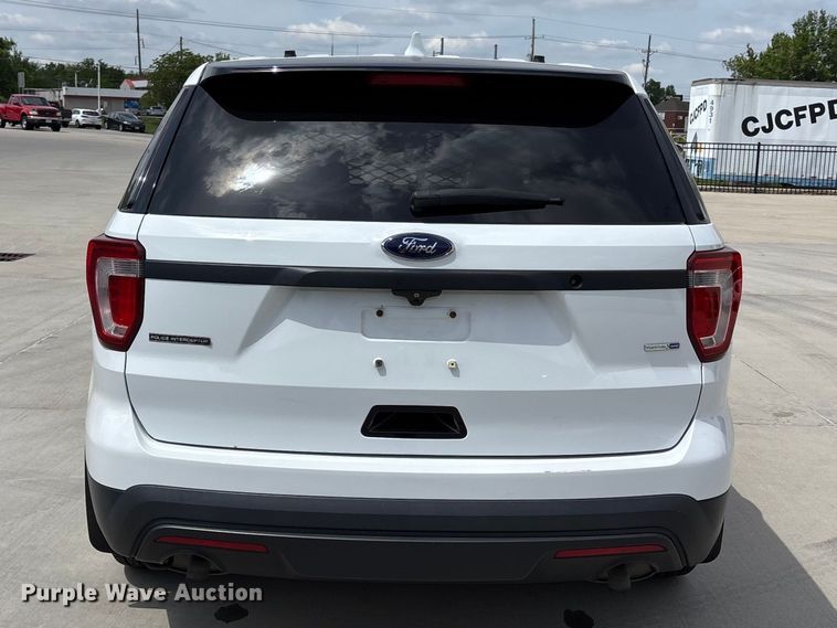 image for item FB3658 2016 Ford Explorer Police SUV