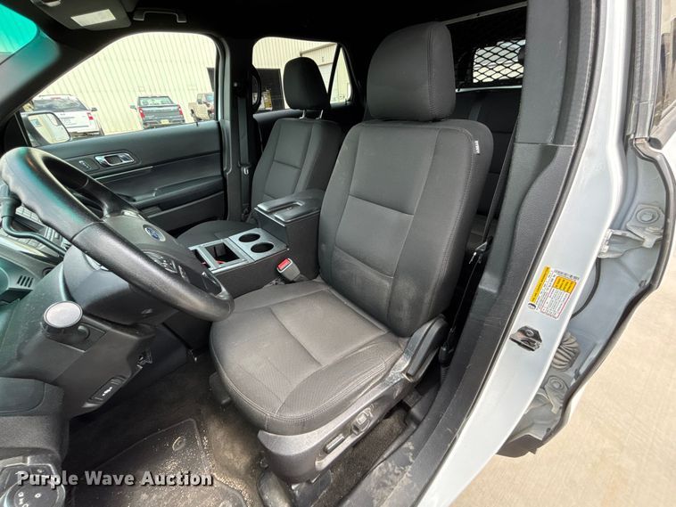 image for item FB3658 2016 Ford Explorer Police SUV