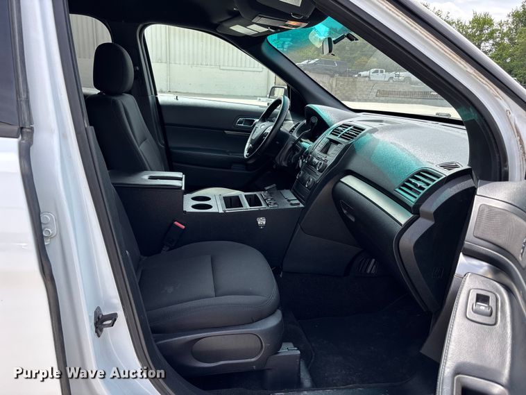 image for item FB3658 2016 Ford Explorer Police SUV