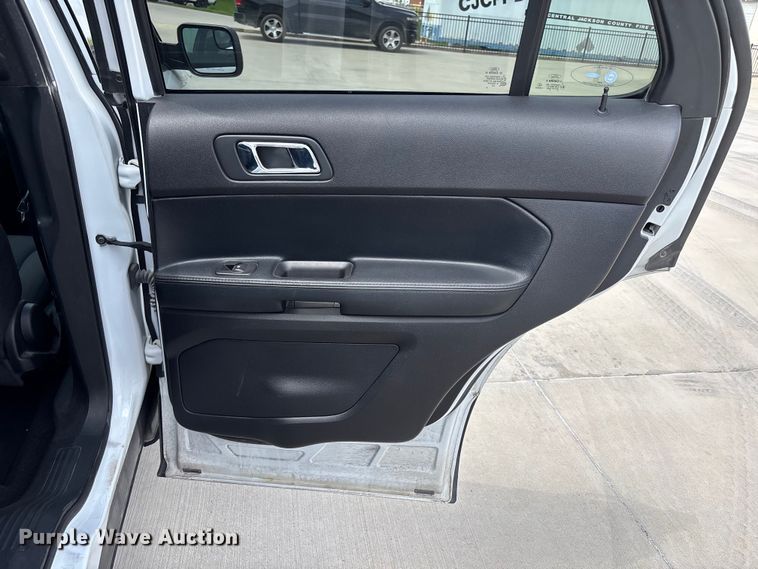 image for item FB3658 2016 Ford Explorer Police SUV