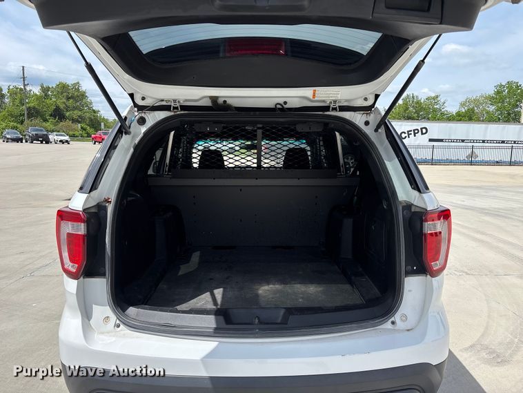 image for item FB3658 2016 Ford Explorer Police SUV