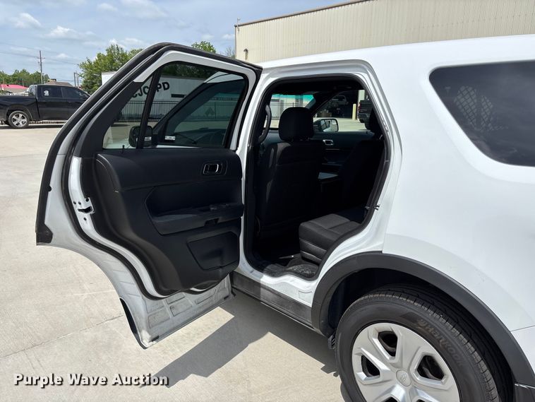 image for item FB3658 2016 Ford Explorer Police SUV
