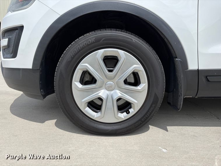 image for item FB3658 2016 Ford Explorer Police SUV