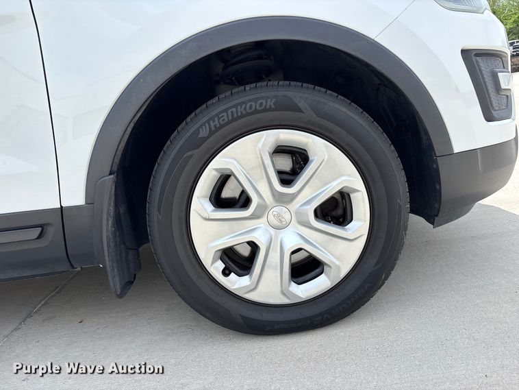 image for item FB3658 2016 Ford Explorer Police SUV