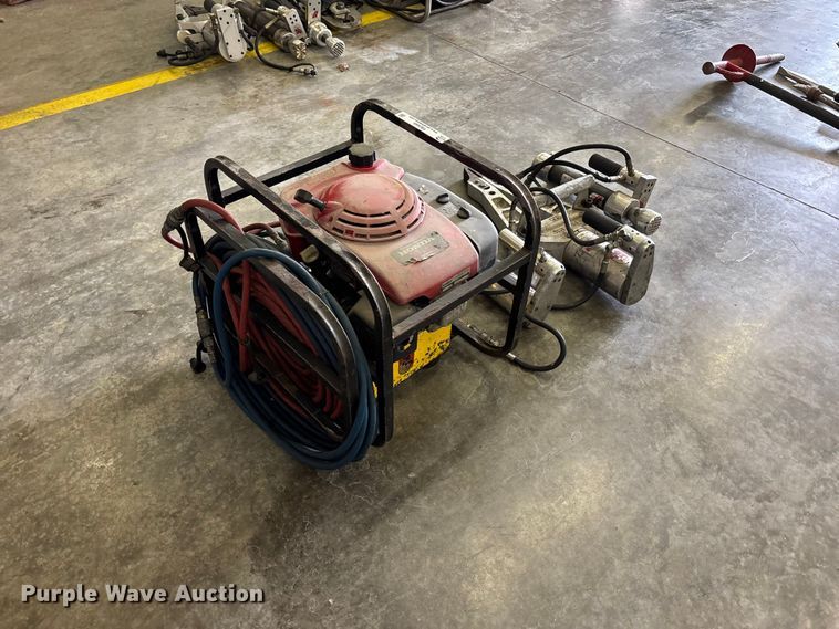 image for item FB3665 Amkus Rescue System jaws of life equipment