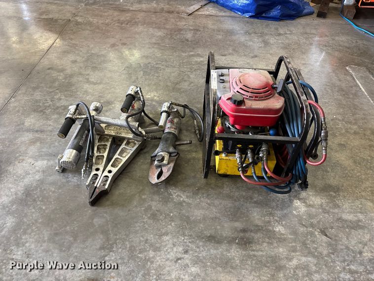image for item FB3665 Amkus Rescue System jaws of life equipment