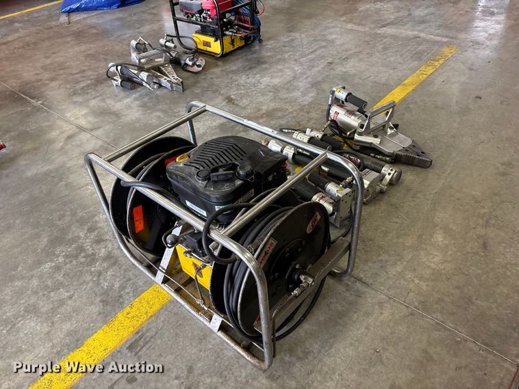 image for item FB3667 Amkus Rescue System jaws of life equipment