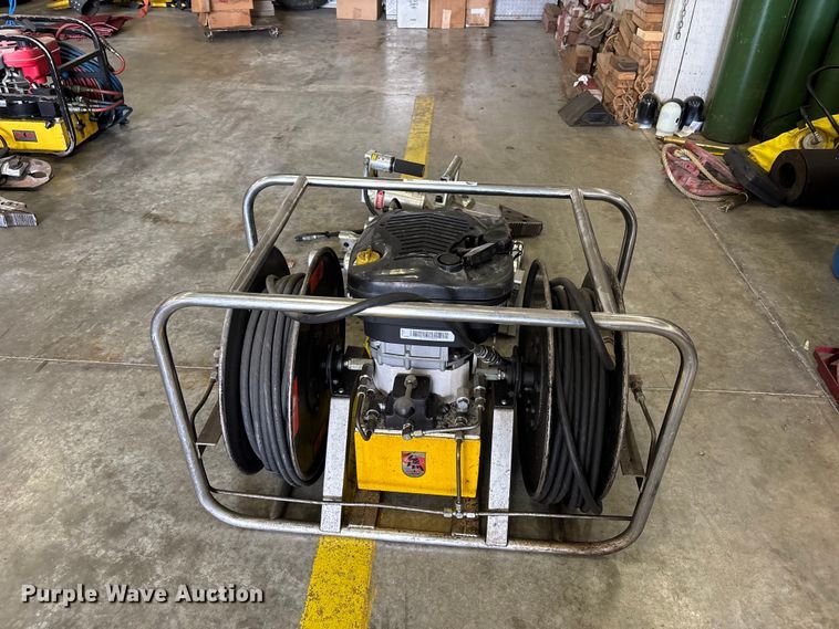 image for item FB3667 Amkus Rescue System jaws of life equipment