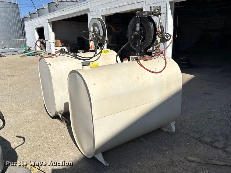 image for item FB7220 (2) oil tanks