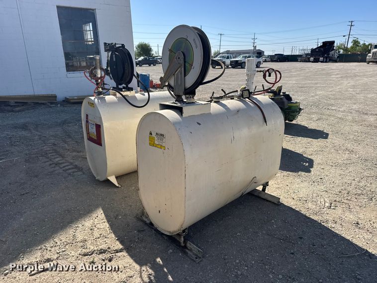 image for item FB7220 (2) oil tanks
