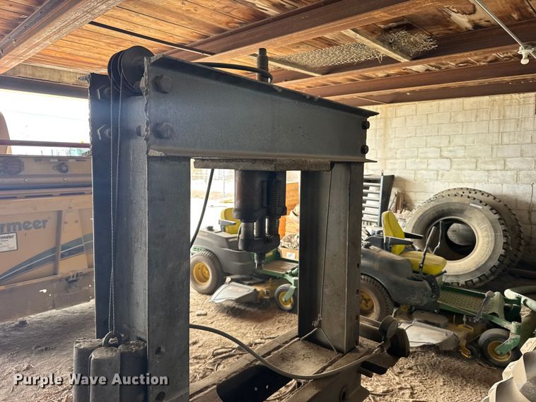image for item FB7225 Cambria hydraulic press