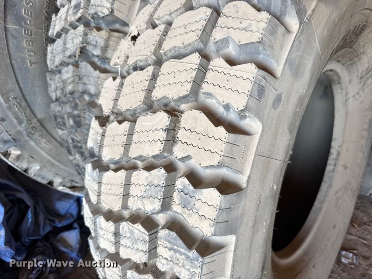 image for item FB7226 (4) 14.00R24 motor grader tires