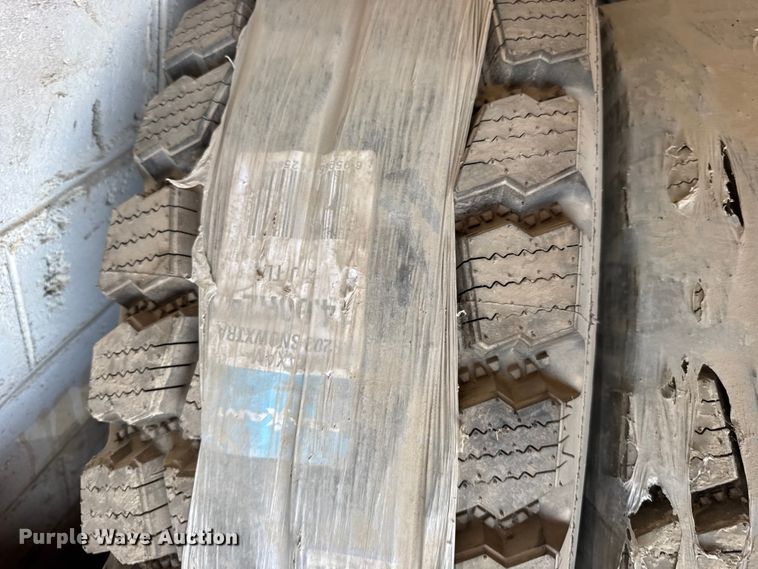image for item FB7226 (4) 14.00R24 motor grader tires
