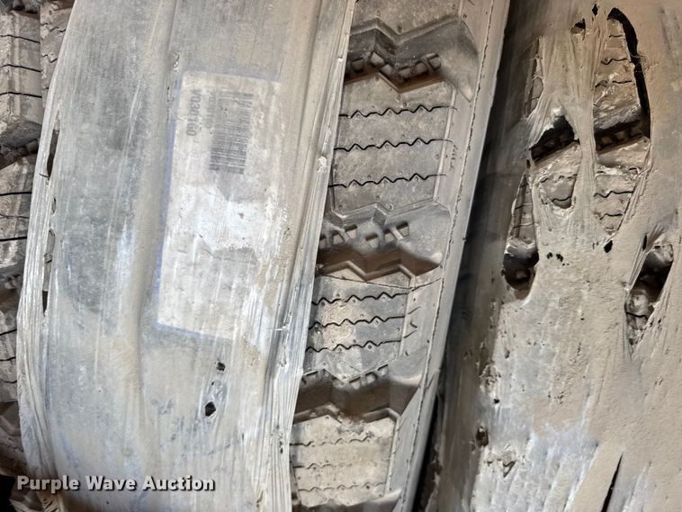 image for item FB7226 (4) 14.00R24 motor grader tires