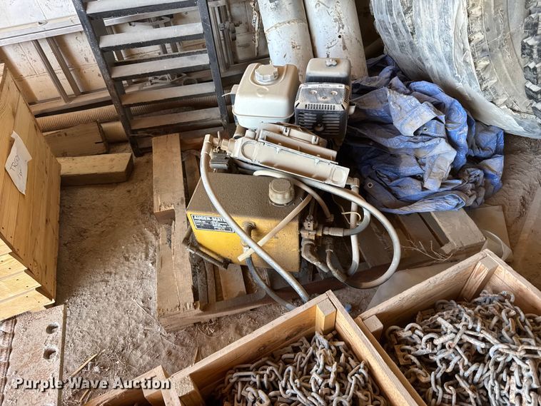 image for item FB7228 Hydraulic pump