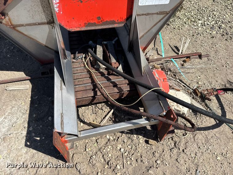 image for item FB7229 Swenson spreader