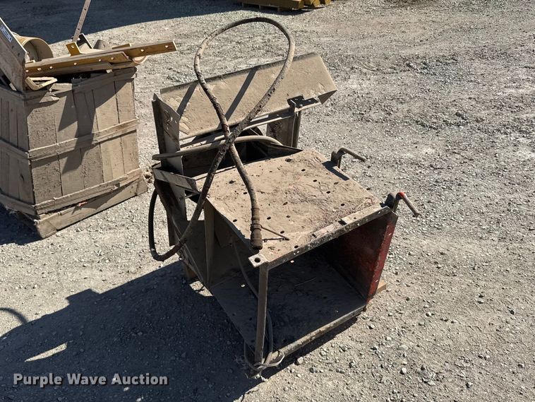 image for item FB7229 Swenson spreader