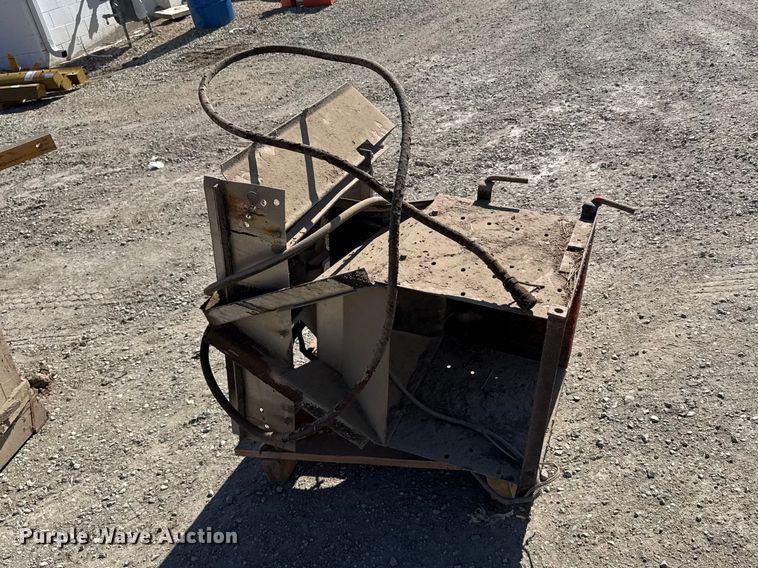 image for item FB7229 Swenson spreader