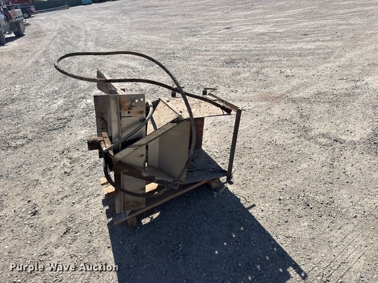 image for item FB7229 Swenson spreader