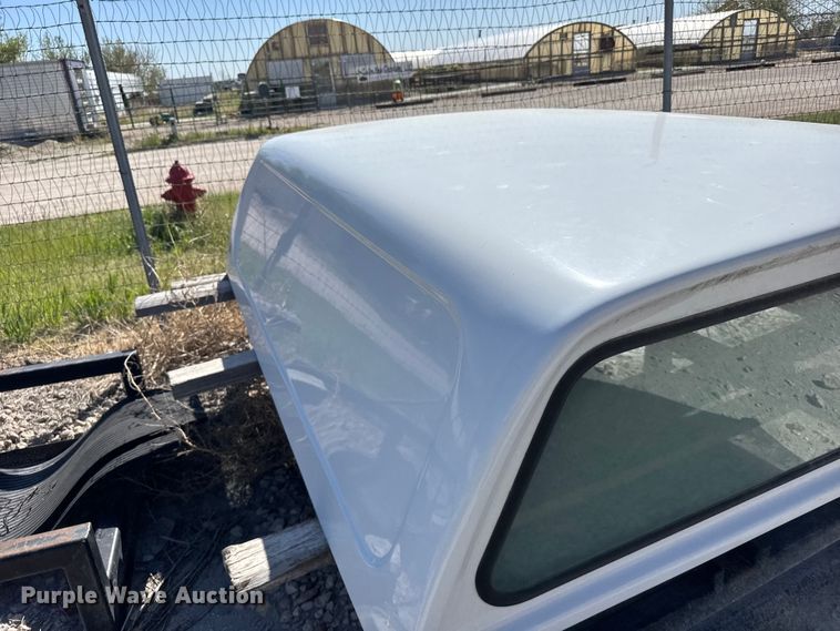 image for item FB7234 Leer pickup truck topper