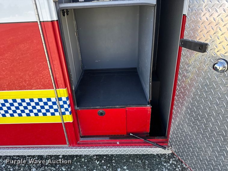 image for item FB7238 1998 Ford E450 Super Duty ambulance