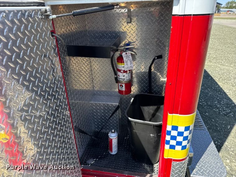 image for item FB7238 1998 Ford E450 Super Duty ambulance