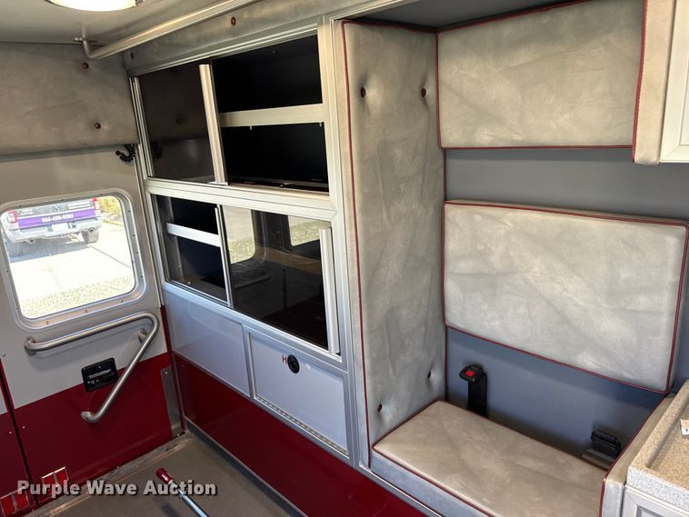 image for item FB7238 1998 Ford E450 Super Duty ambulance