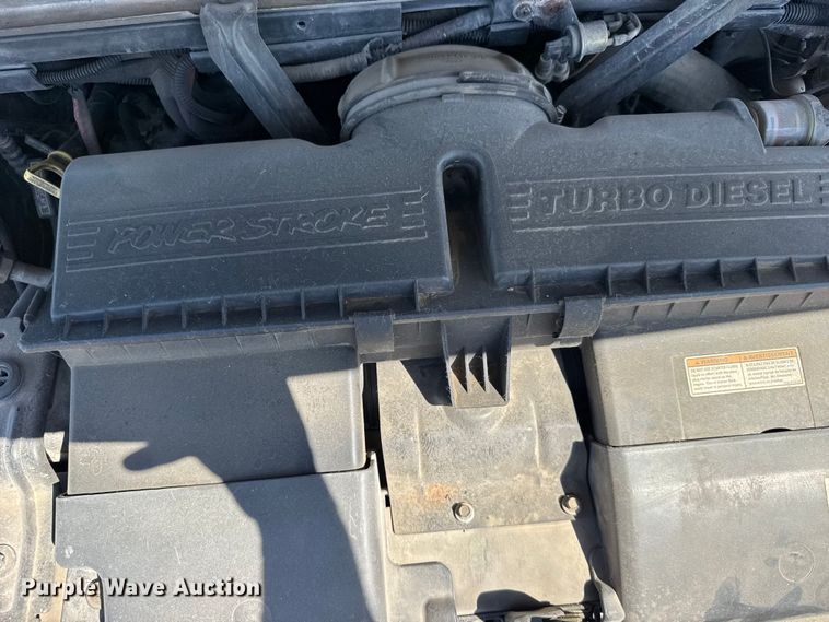 image for item FB7238 1998 Ford E450 Super Duty ambulance