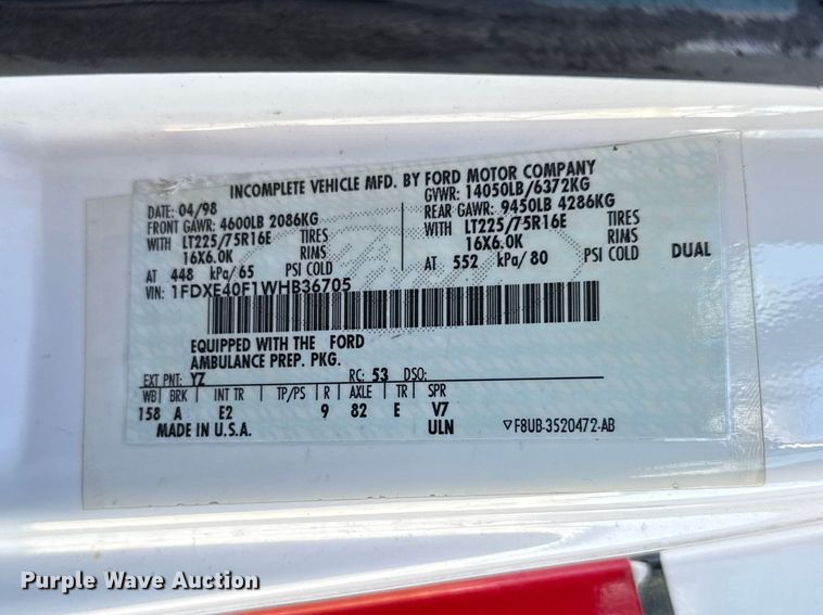 image for item FB7238 1998 Ford E450 Super Duty ambulance