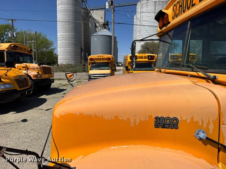 image for item FB7239 1996 International 3800 school bus