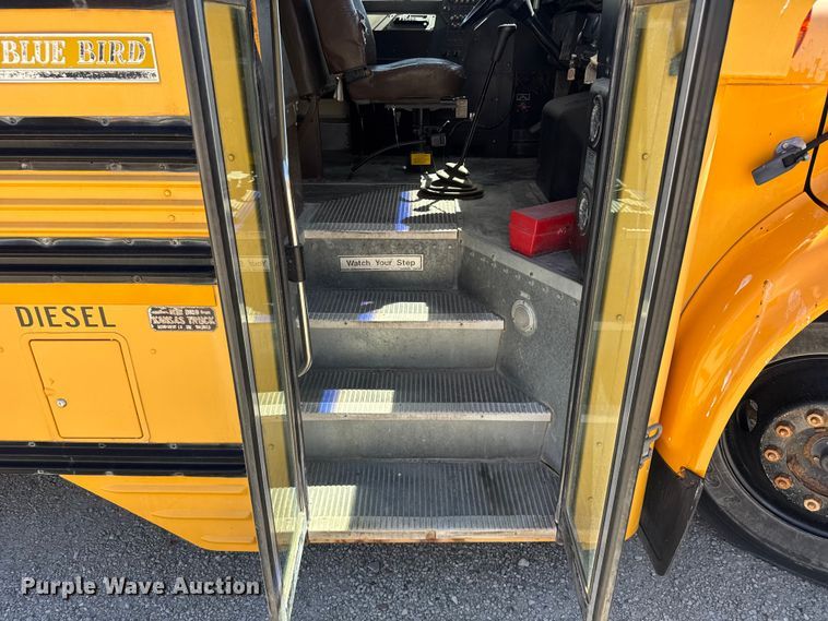 image for item FB7239 1996 International 3800 school bus