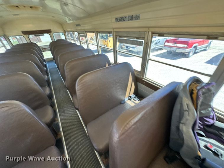 image for item FB7239 1996 International 3800 school bus