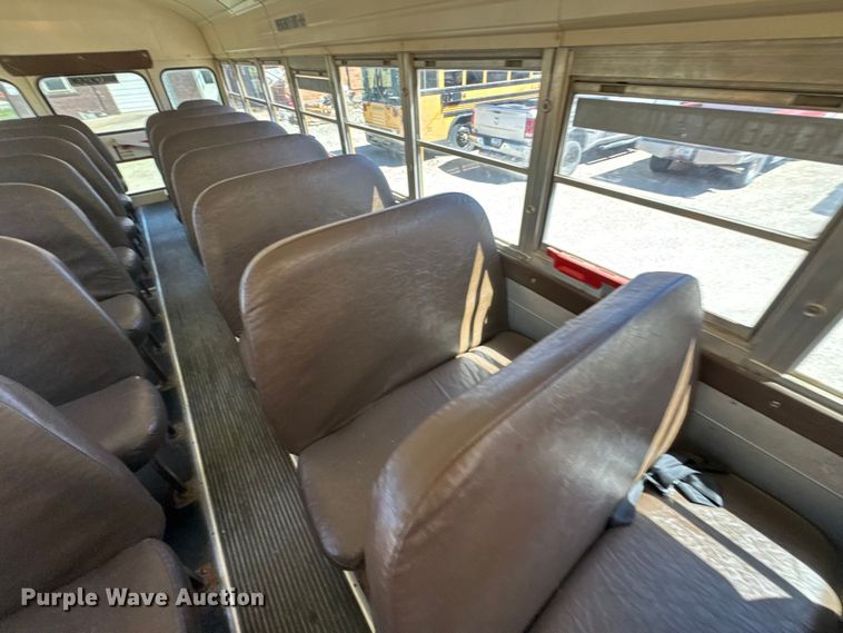 image for item FB7239 1996 International 3800 school bus