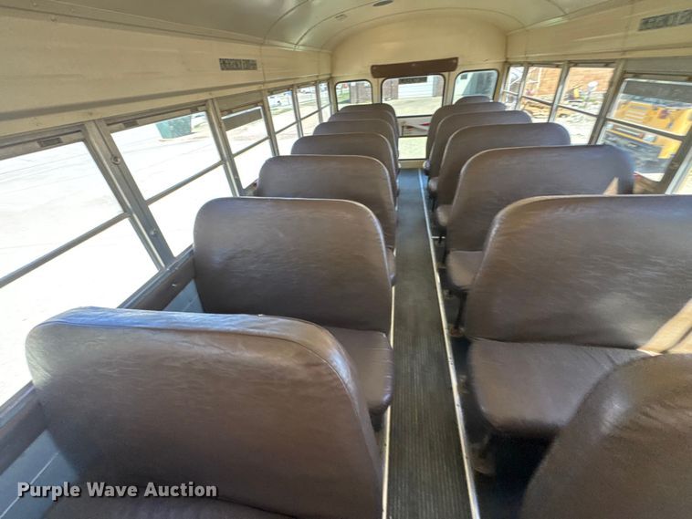 image for item FB7239 1996 International 3800 school bus
