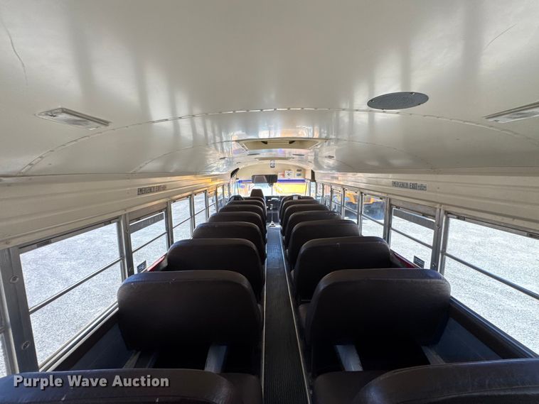 image for item FB7239 1996 International 3800 school bus