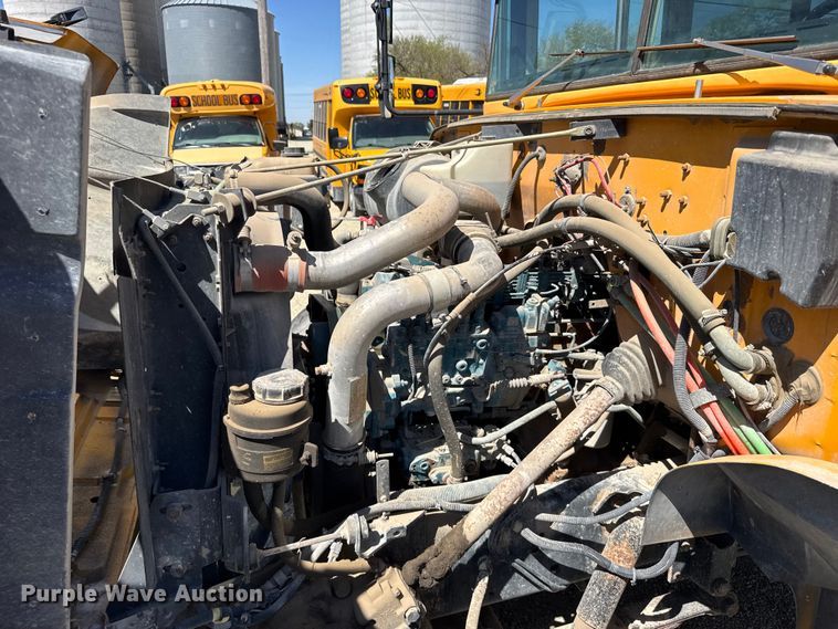 image for item FB7239 1996 International 3800 school bus