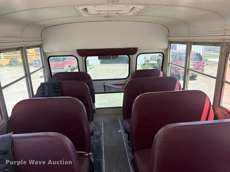 image for item FB7240 2000 Chevrolet Express 3500 school bus