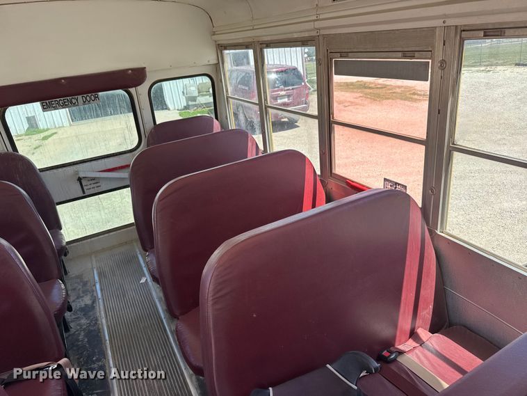 image for item FB7240 2000 Chevrolet Express 3500 school bus