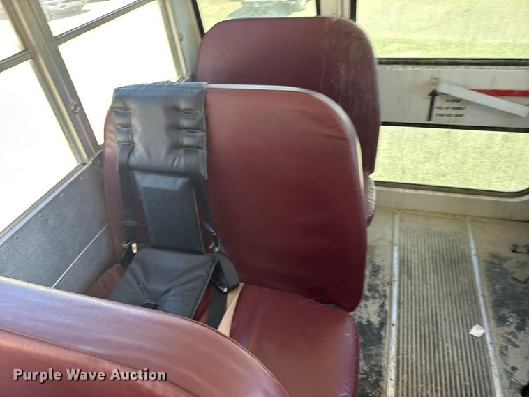 image for item FB7240 2000 Chevrolet Express 3500 school bus