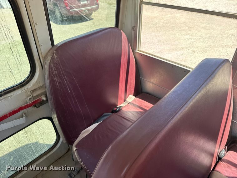 image for item FB7240 2000 Chevrolet Express 3500 school bus