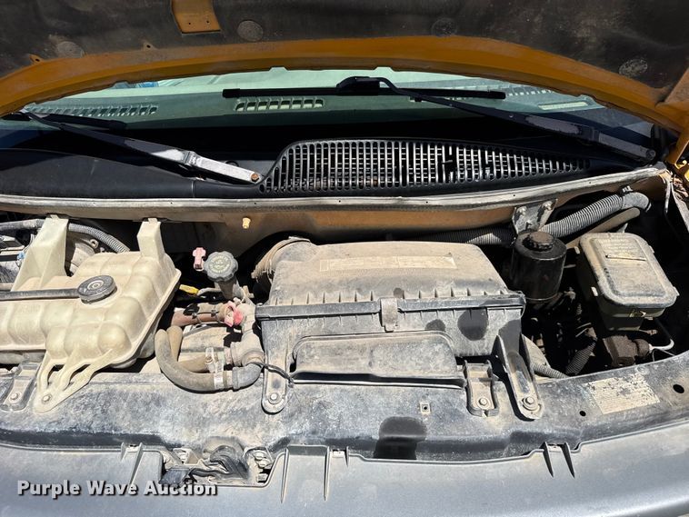 image for item FB7240 2000 Chevrolet Express 3500 school bus