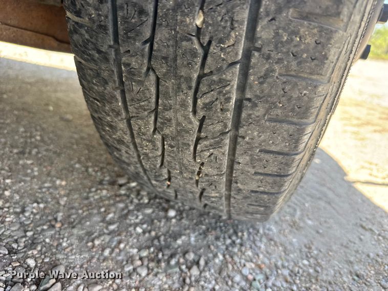 image for item FB7240 2000 Chevrolet Express 3500 school bus