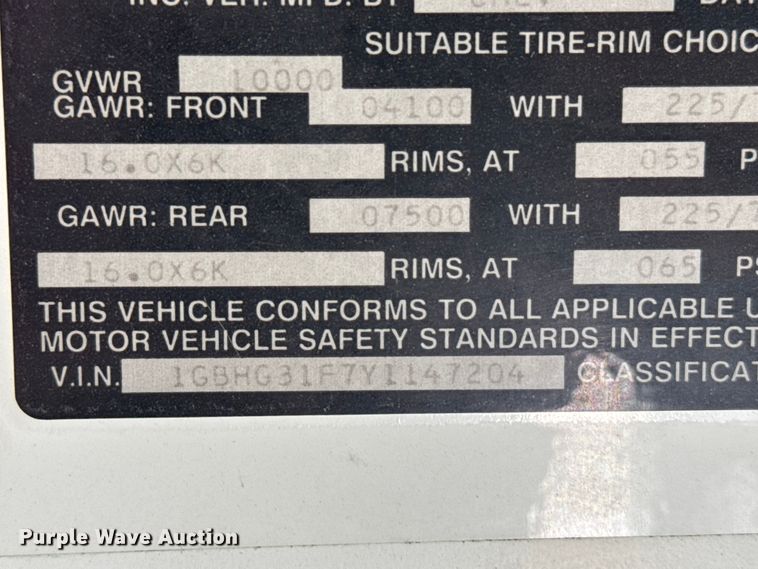 image for item FB7240 2000 Chevrolet Express 3500 school bus