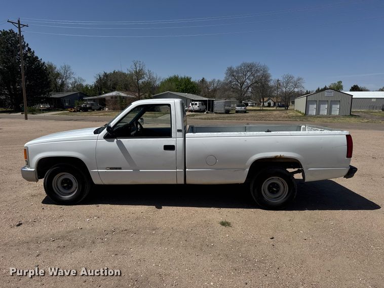 image for item FB7267 1991 Chevrolet C1500 pickup truck